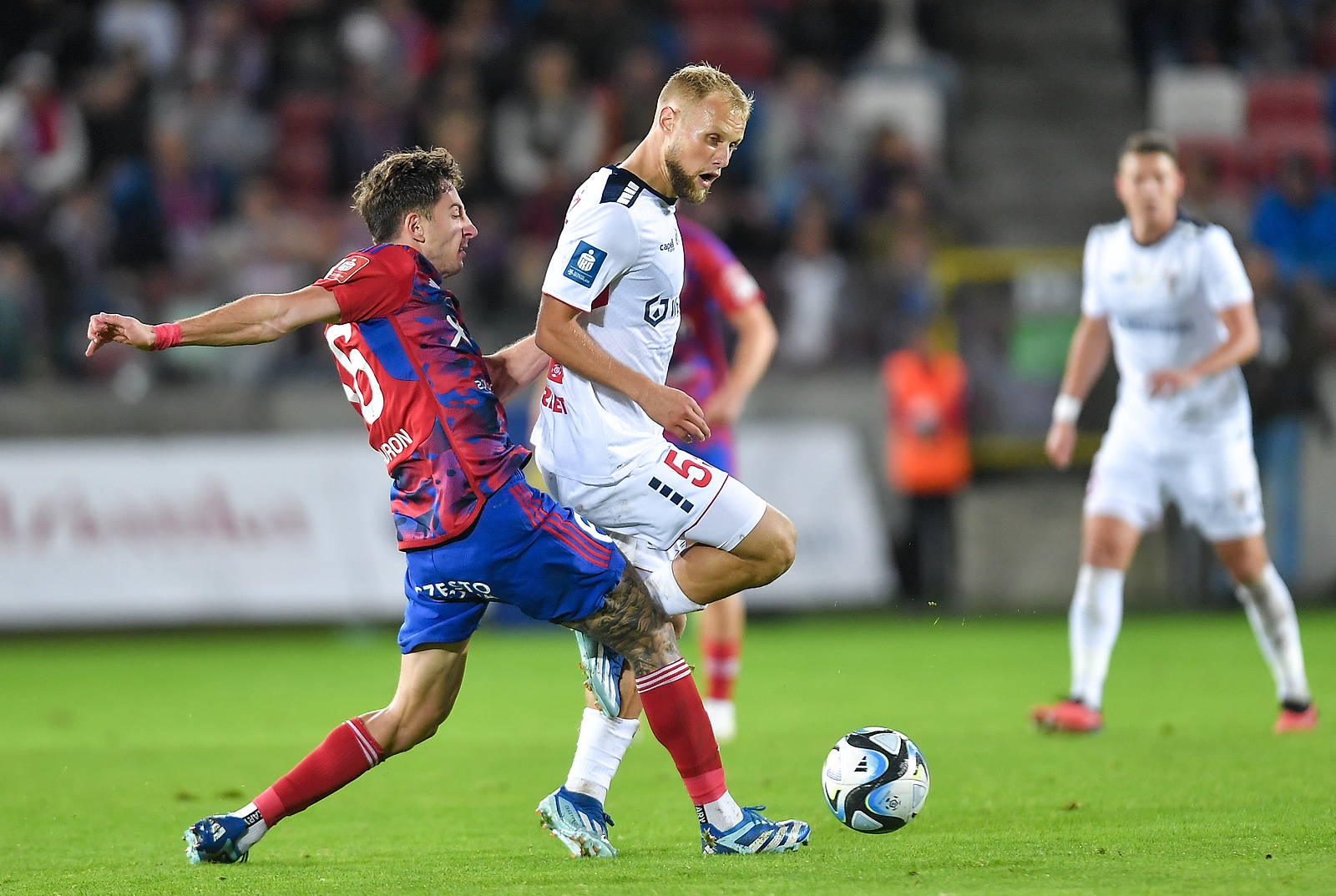 Kontuzja Giannisa Papanikolaou: Raków traci kluczowego zawodnika na 4 miesiące 1 Giannisa Papanikolaou